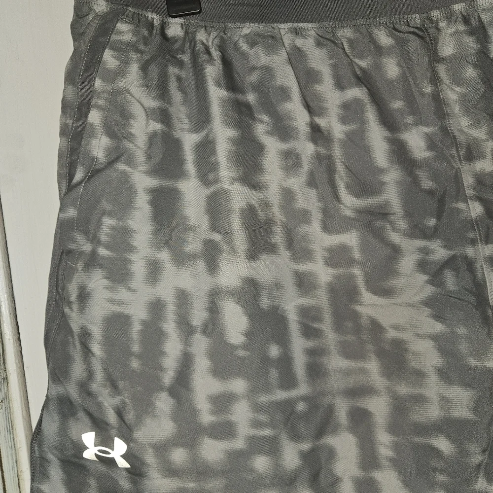 Underarmour 2xl  Workout Shorts Gray - Picture 2 of 10